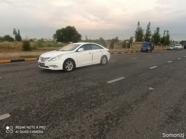 Hyundai Sonata 2013 · 2.0 AT