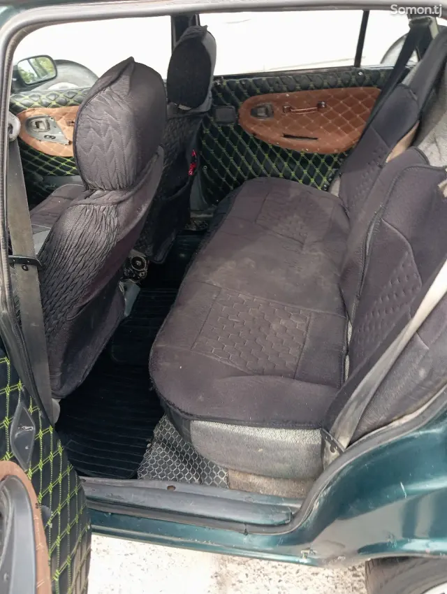 Daewoo Nexia 1996 · 1.6 MT