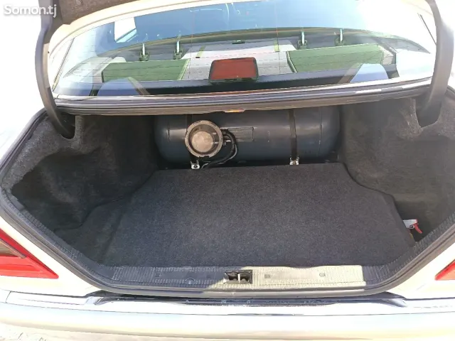 Mercedes-Benz C class 2000 · 2.0 AT