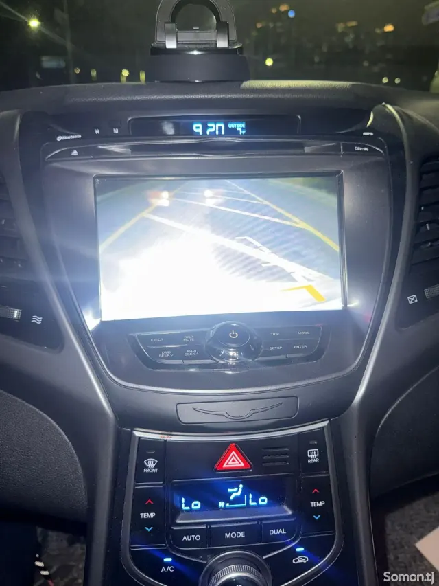 Hyundai Avante 2014 · 1.6 AT
