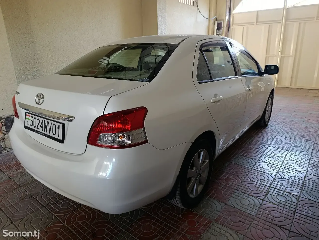 Toyota Belta 2008 · 1.5 AT