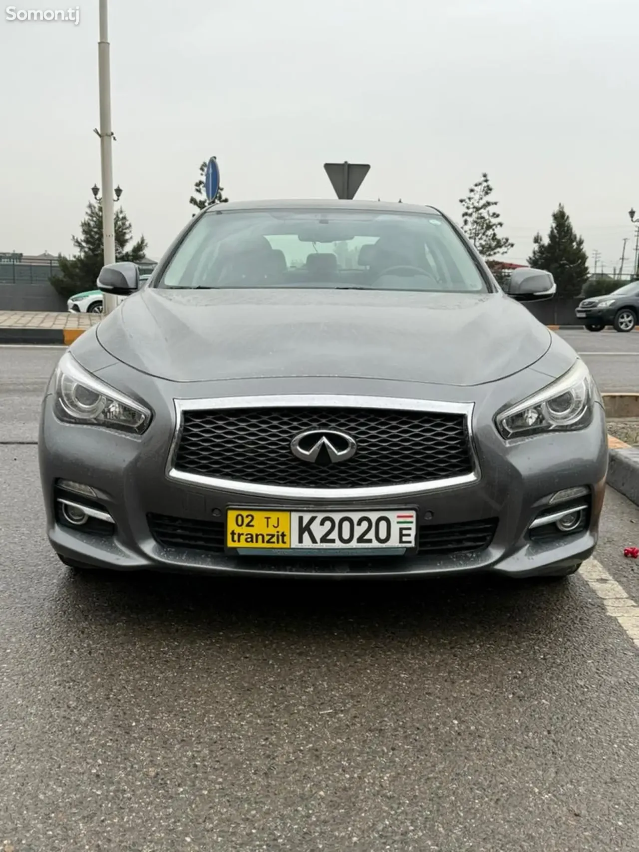 Infiniti Q series 2014 · 2.0 AT