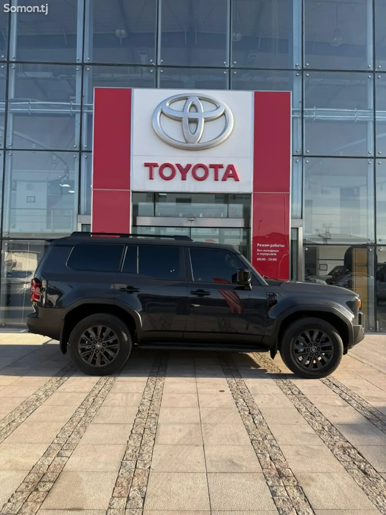 Toyota Land Cruiser Prado 2025 · 2.4 AT