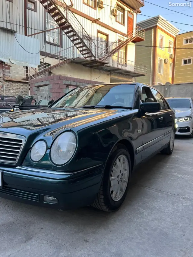 Mercedes-Benz E class 1999 · 2.3 AT