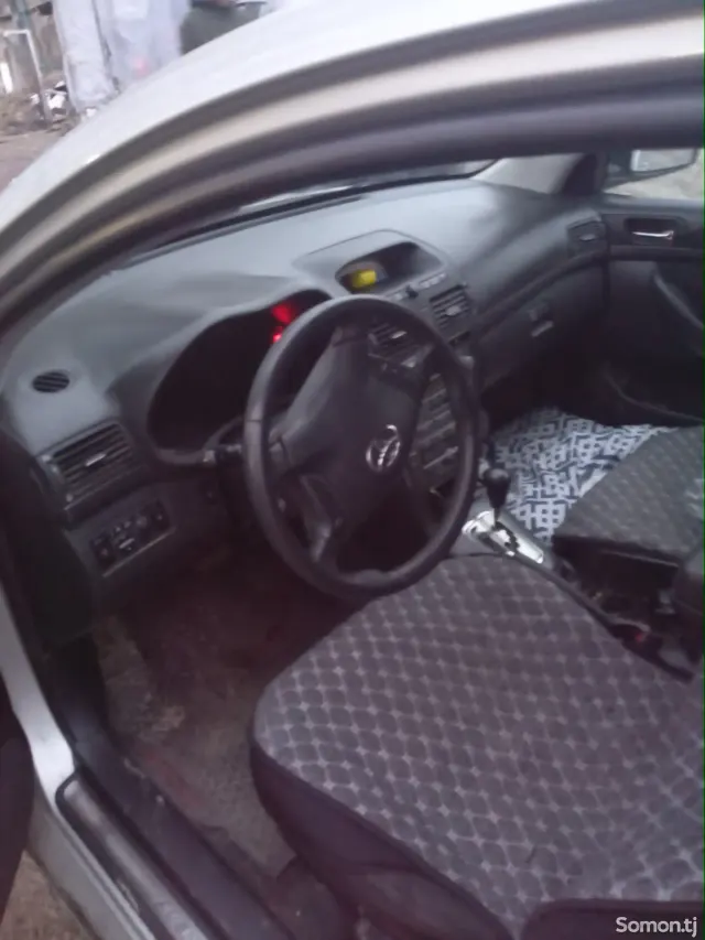 Toyota Avensis 2006 · 2.4 AT