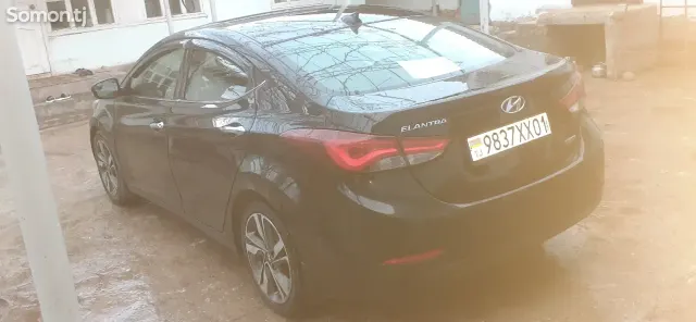 Hyundai Elantra 2014 · 1.8 AT