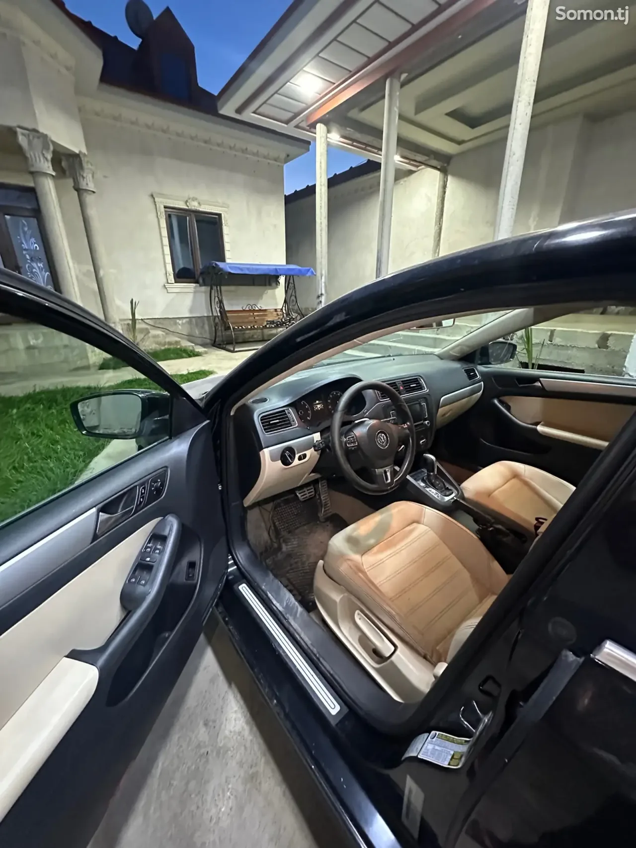 Volkswagen Jetta 2012 · 2.0 AT