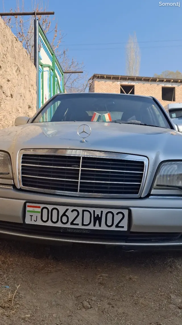 Mercedes-Benz C class 1995 · 2.0 AT
