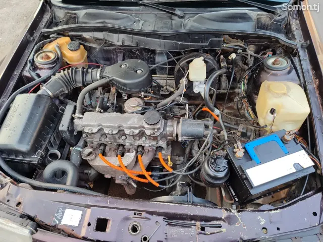 Opel Vectra A 1990 · 1.6 MT