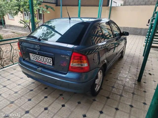 Opel Astra G 1998 · 1.6 MT