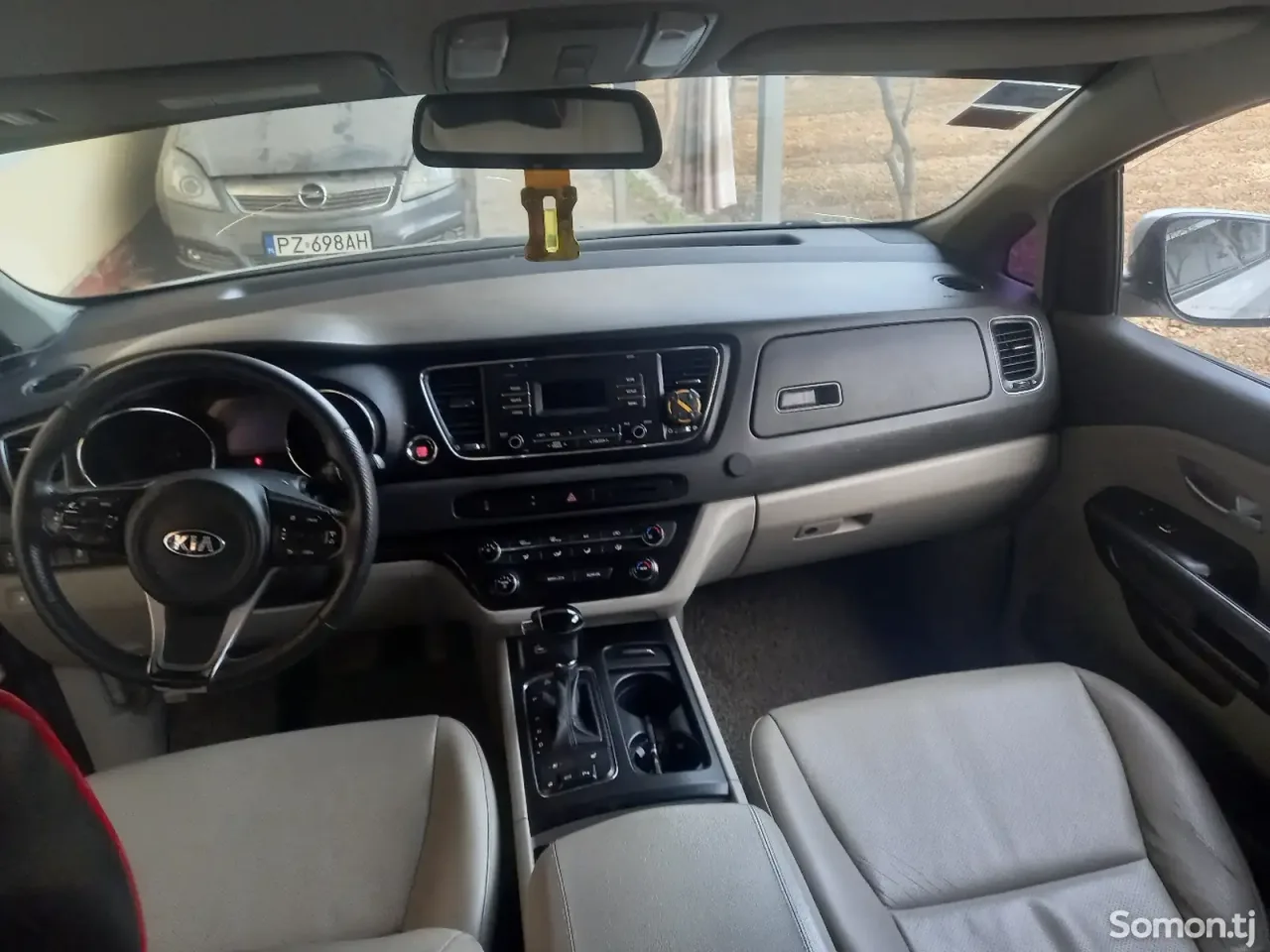 Kia Carnival 2016 · 2.2 AT