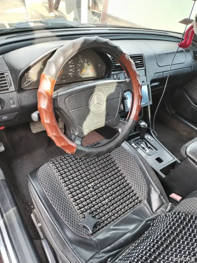 Mercedes-Benz C class 1995 · 1.8 AT