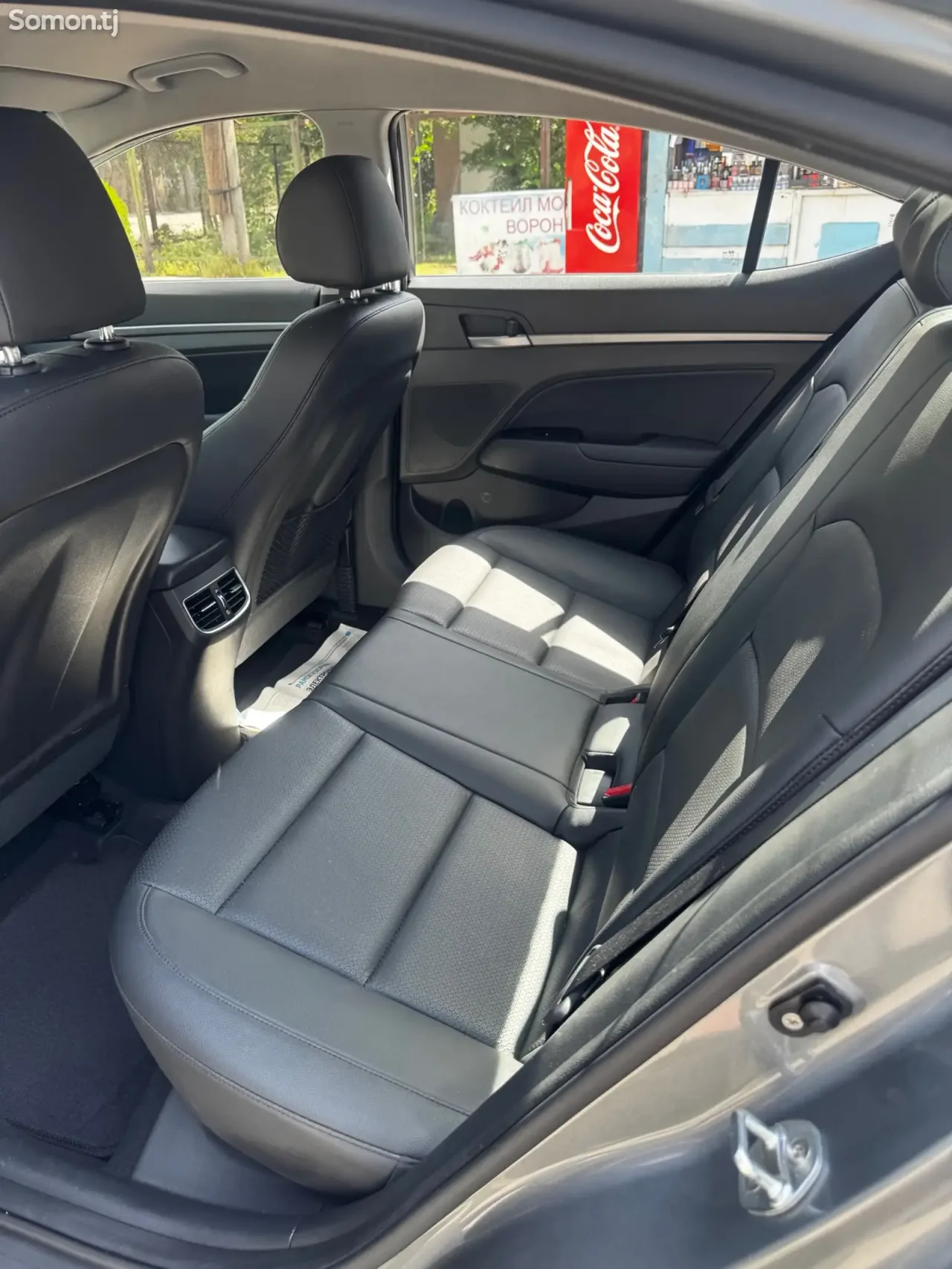 Hyundai Avante 2016 · 1.6 AT