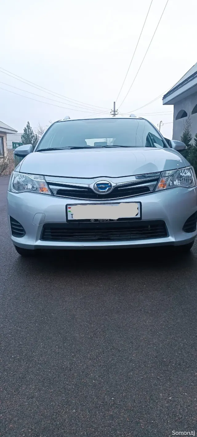 Toyota Corolla 2015 · 1.5 AT