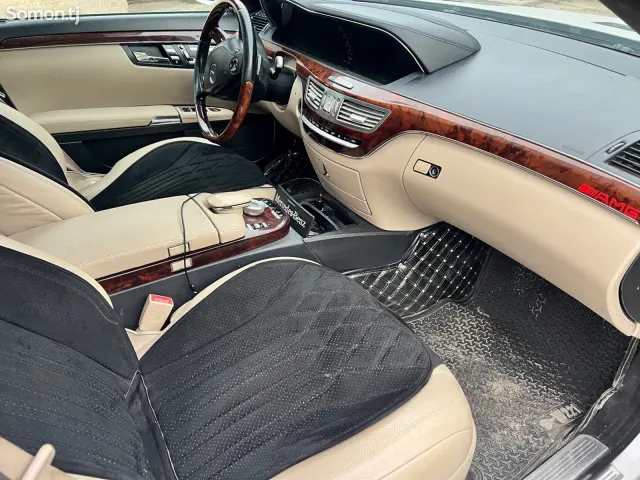 Mercedes-Benz S class 2008 · 3.2 AT