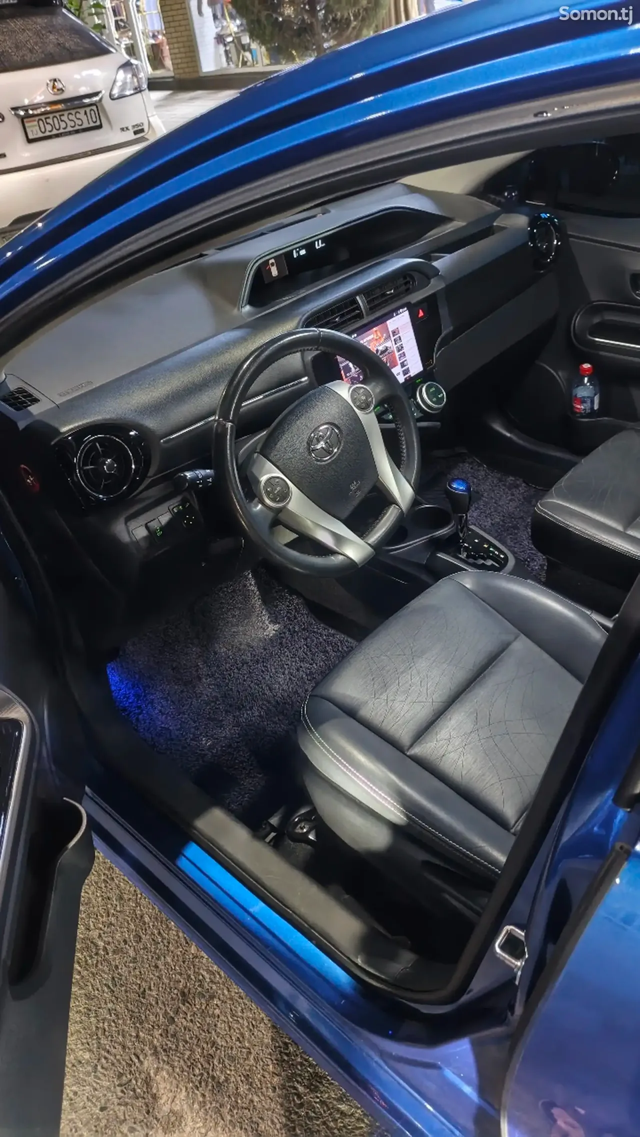 Toyota Aqua 2015 · 1.5 AT