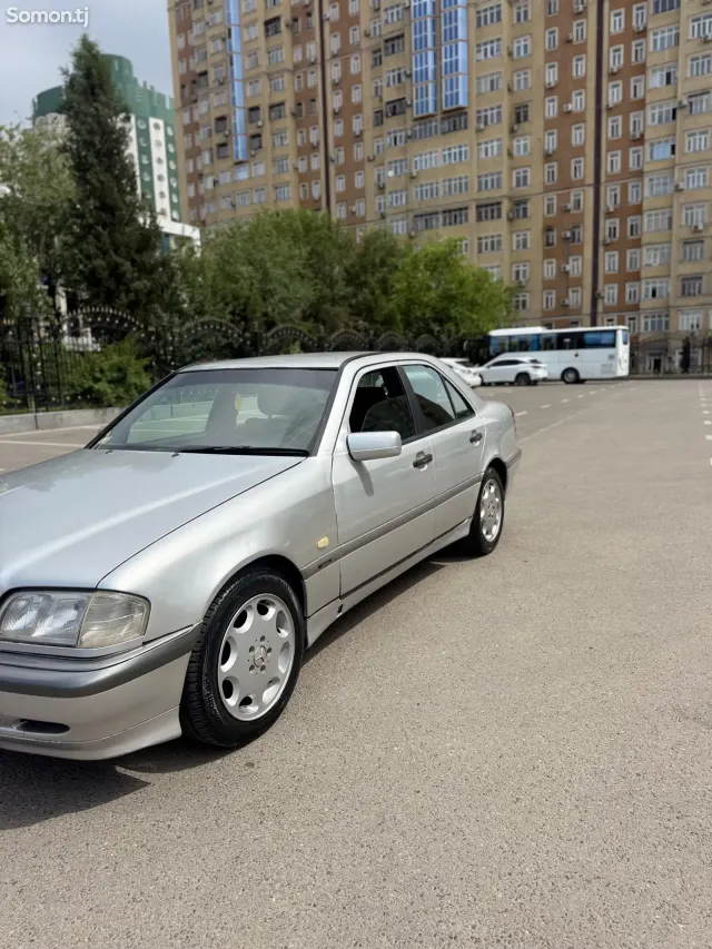 Mercedes-Benz C class 1999 · 1.8 MT