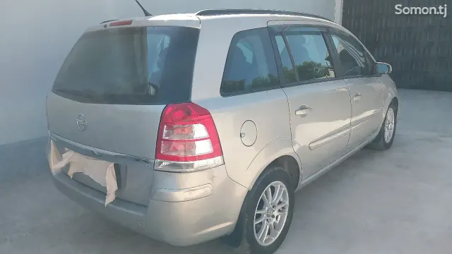 Opel Zafira 2008 · 1.8 MT