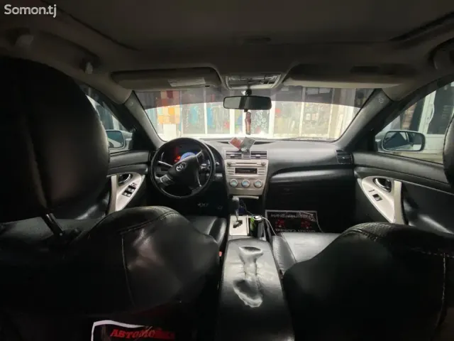 Toyota Camry 2010 · 3.5 AT