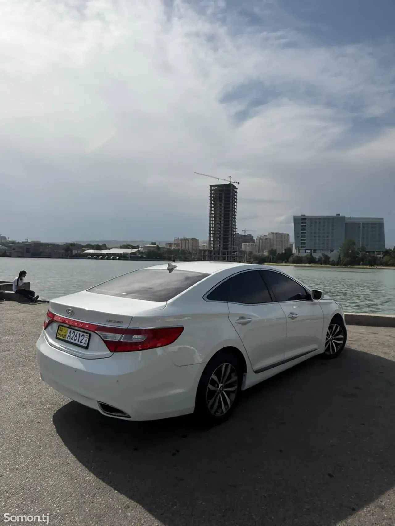Hyundai Grandeur 2012 · 2.4 AT