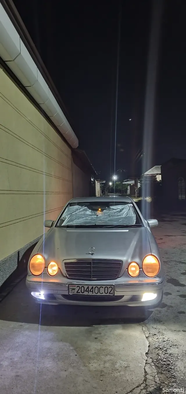 Mercedes-Benz E class 2001 · 2.4 AT
