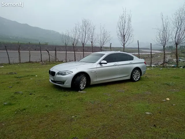 BMW 5 series 2011 · 3.0 AT