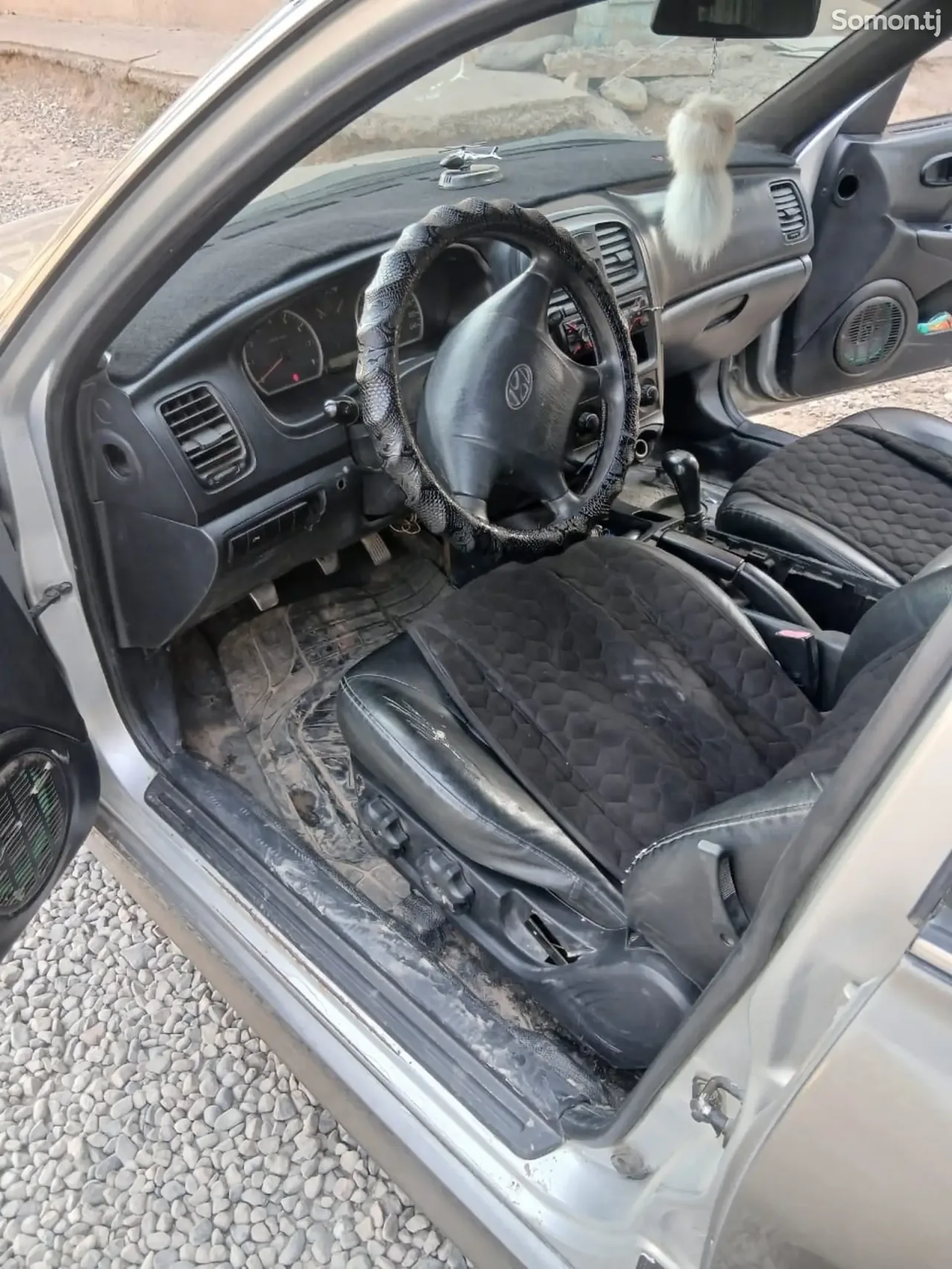 Hyundai Sonata 2004 · 1.6 MT