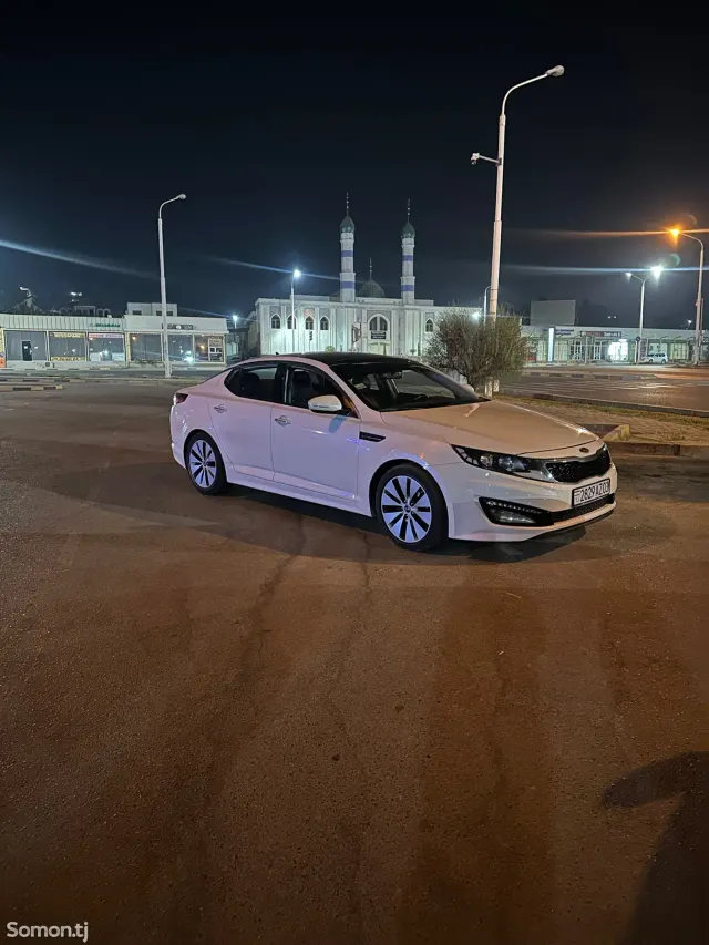 Kia K5 2011 · 2.0 AT