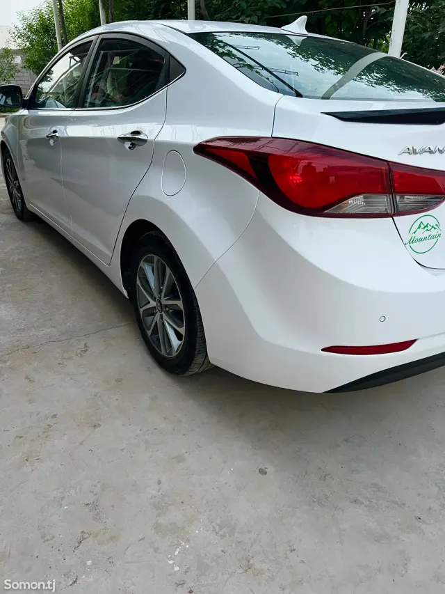 Hyundai Avante 2014 · 1.6 AT
