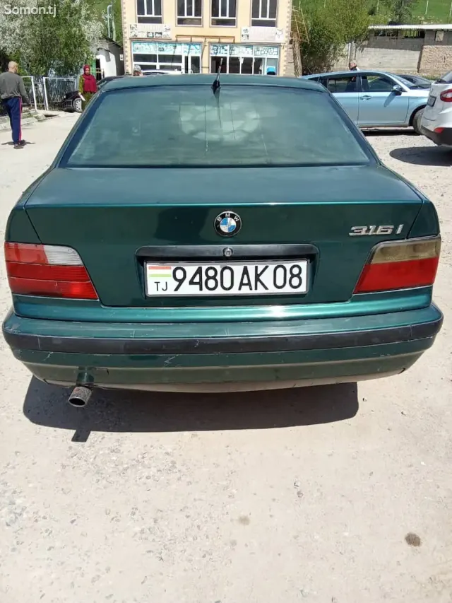 BMW 3 series 1993 · 1.6 MT