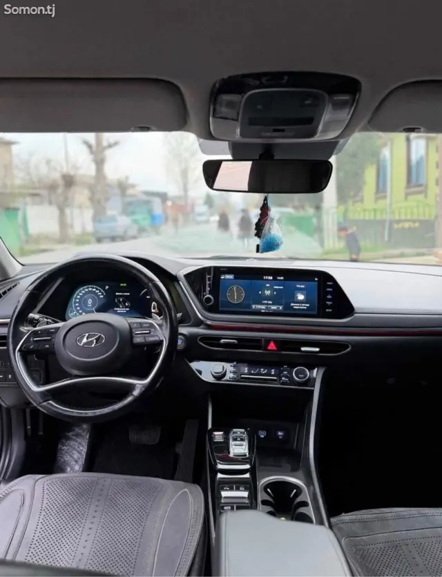 Hyundai Sonata 2020 · 2.5 AMT
