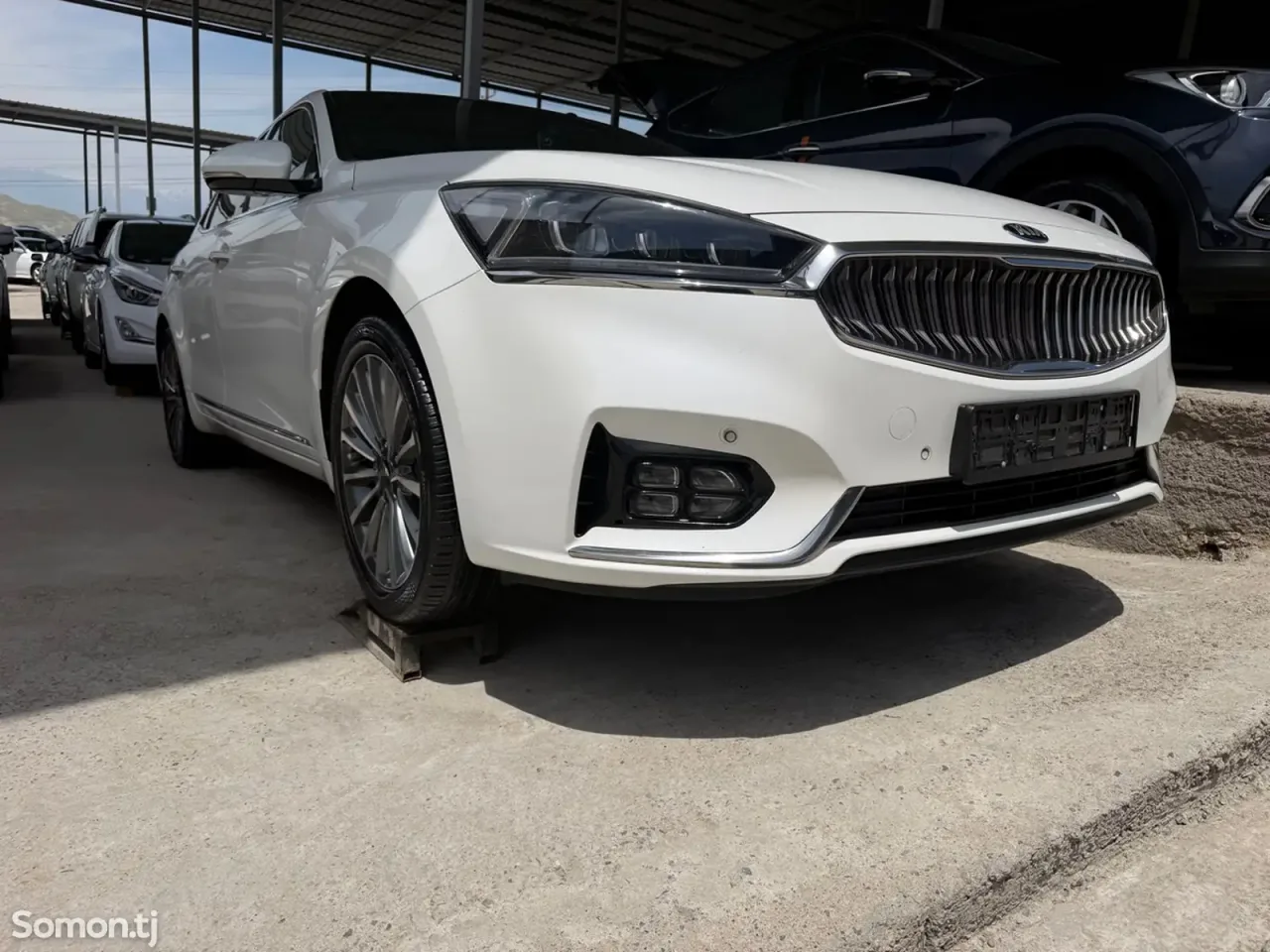 Kia K7 2017 · 2.4 AT