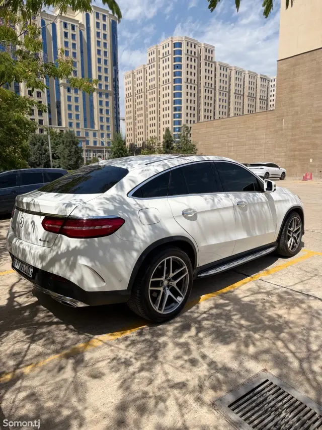Mercedes-Benz GLE class 2016 · 3.0 AT