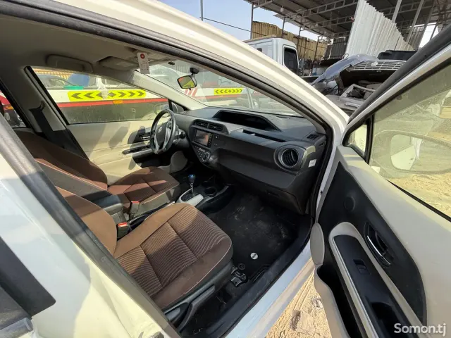 Toyota Aqua 2014 · 1.5 AT