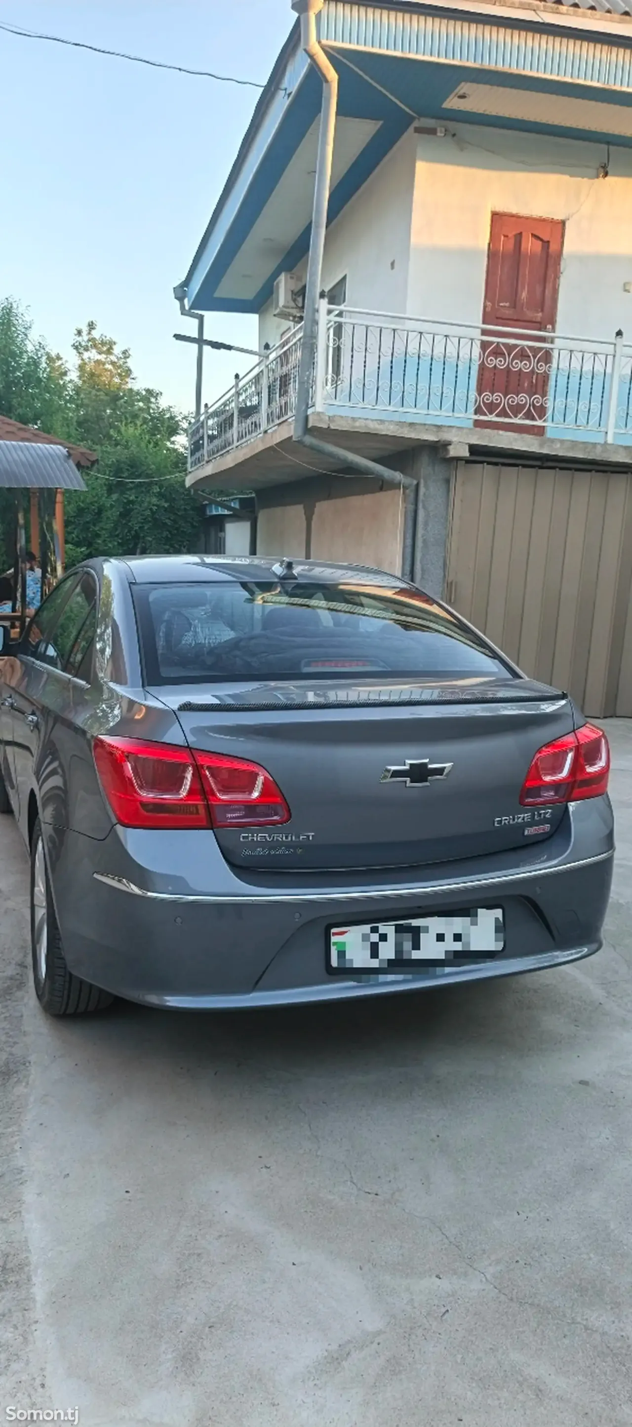 Chevrolet Cruze 2015 · 1.4 AT