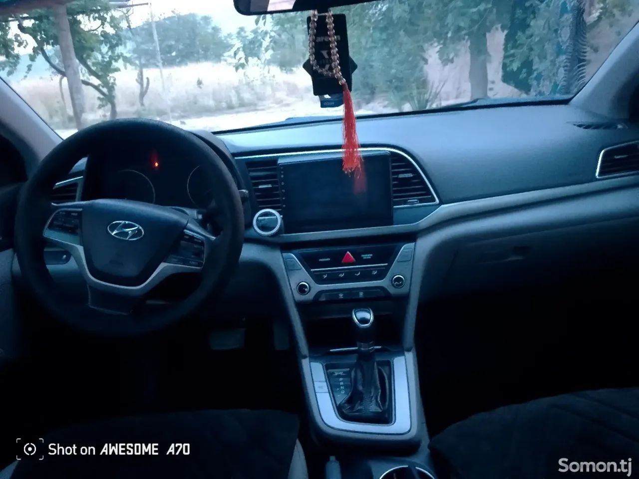 Hyundai Elantra 2017 · 2.0 AT