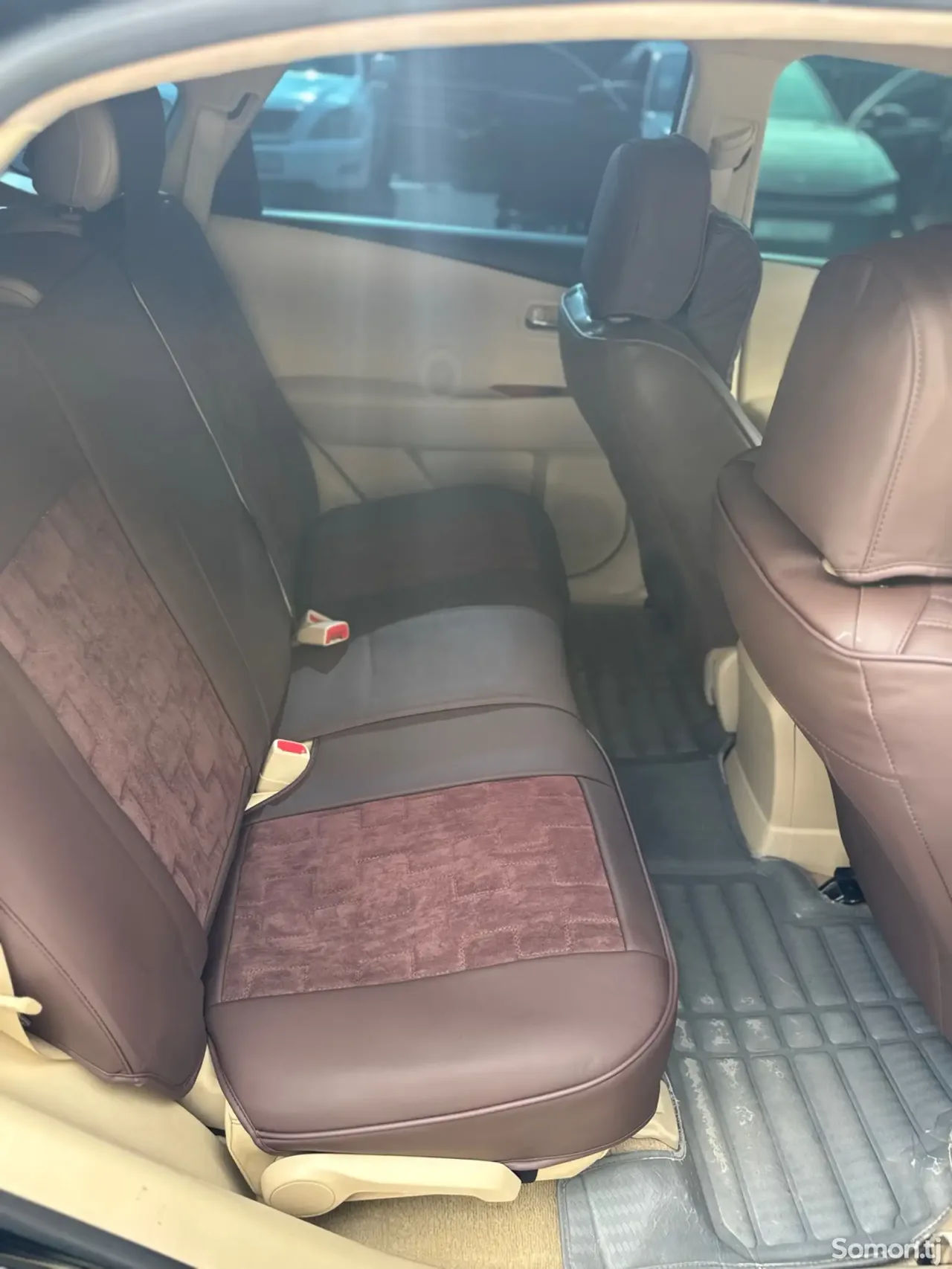 Lexus RX series 2011 · 3.5 AT