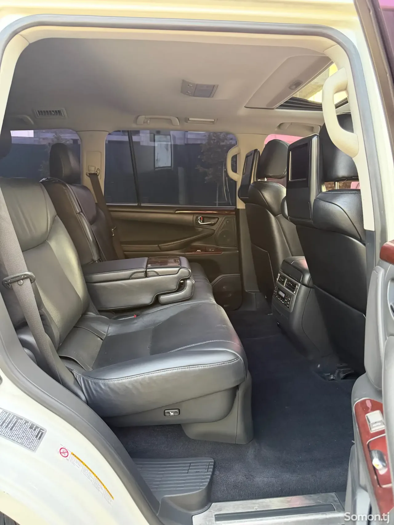 Lexus LX series 2013 · 5.7 AT