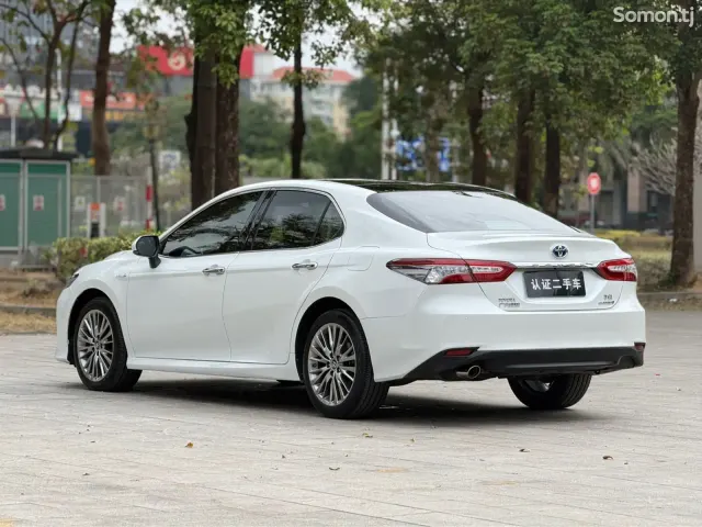 Toyota Camry 2018 · 2.5 AT
