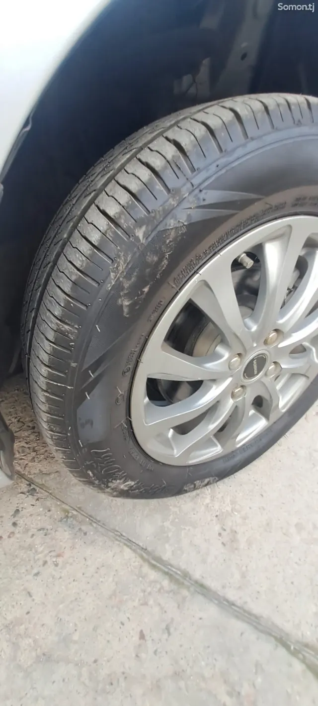 Toyota Corolla 2014 · 1.5 AT