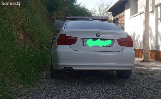 BMW 3 series 2010 · 2.0 AT