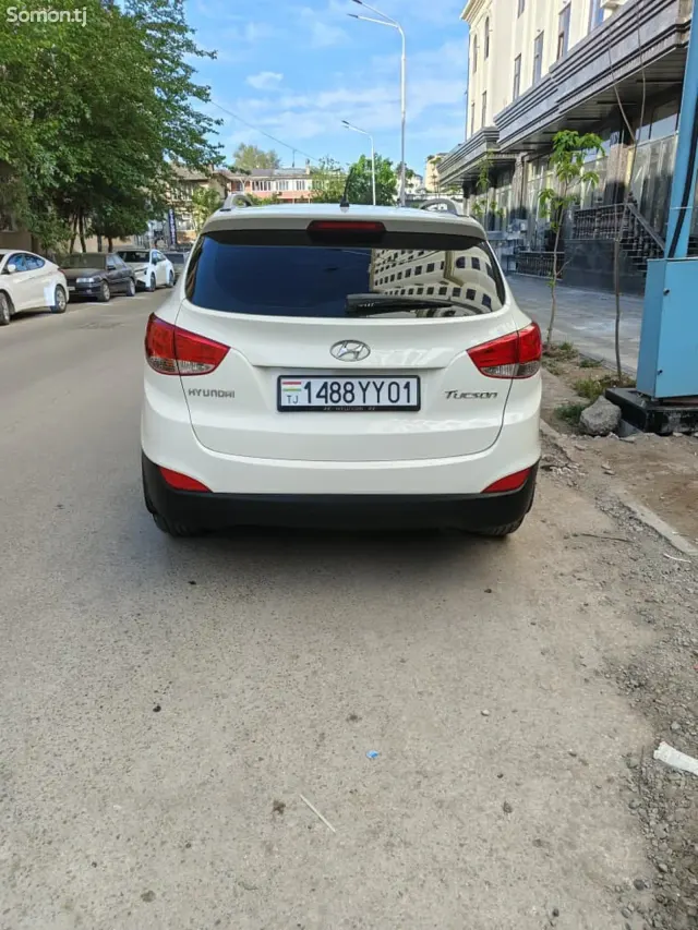 Hyundai Tucson 2010 · 2.0 AT