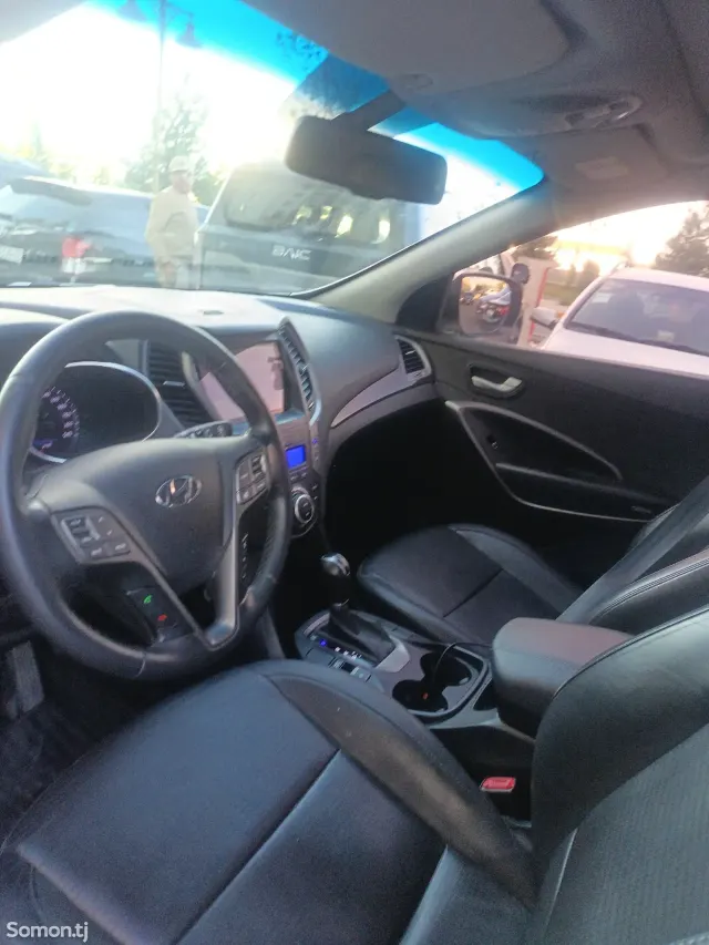 Hyundai Santa Fe 2014 · 2.4 AT