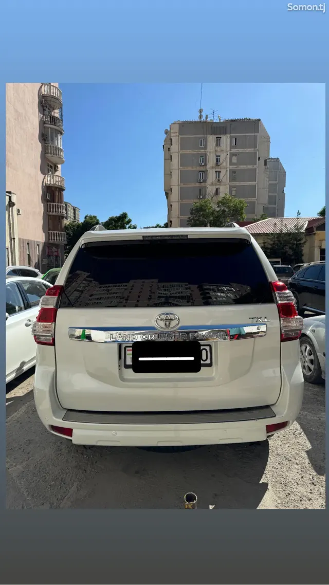 Toyota Land Cruiser Prado 2012 · 2.7 AT