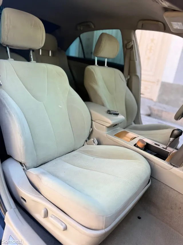 Toyota Camry 2007 · 2.4 AT