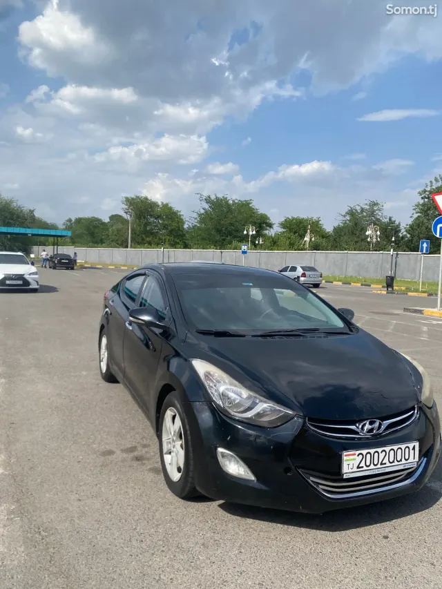 Hyundai Avante 2012 · 1.6 AT