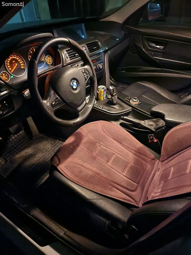BMW 3 series 2012 · 2.0 AT