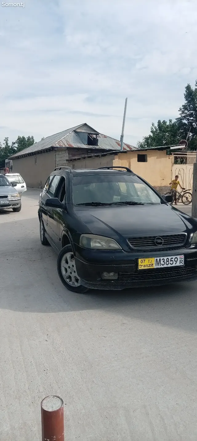 Opel Astra G 1999 · 1.6 MT