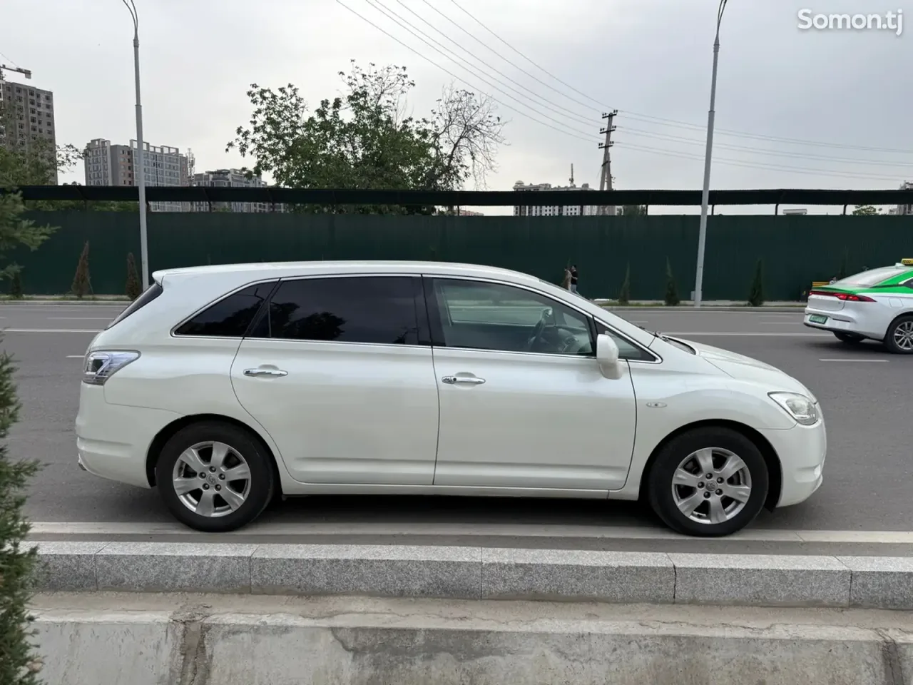 Toyota Mark X ZiO 2008 · 2.4 AT