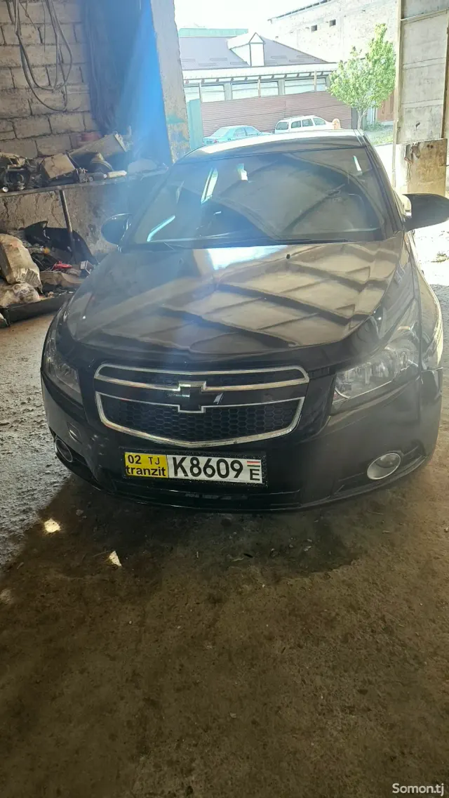 Chevrolet Cruze 2011 · 1.8 AT